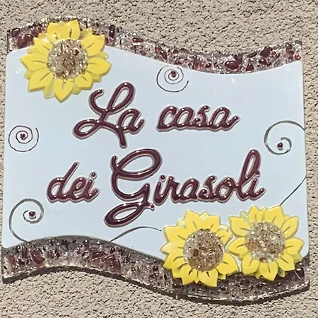 La Casa Dei Girasoli Homestay *